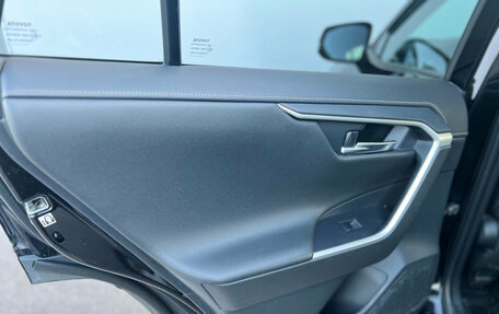 Toyota RAV4, 2021 год, 3 050 000 рублей, 12 фотография