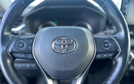 Toyota RAV4, 2021 год, 3 050 000 рублей, 17 фотография