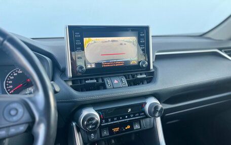 Toyota RAV4, 2021 год, 3 050 000 рублей, 16 фотография
