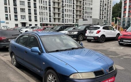 Mitsubishi Carisma I, 2001 год, 90 000 рублей, 1 фотография