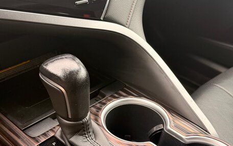 Toyota Camry, 2020 год, 3 350 000 рублей, 14 фотография