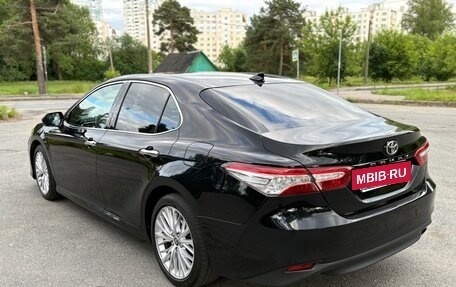 Toyota Camry, 2020 год, 2 860 000 рублей, 6 фотография
