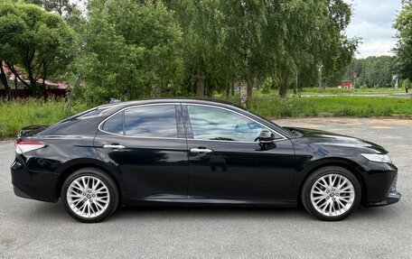 Toyota Camry, 2020 год, 2 860 000 рублей, 8 фотография