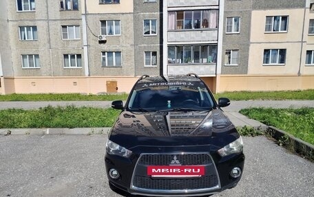 Mitsubishi Outlander III рестайлинг 3, 2012 год, 1 300 000 рублей, 6 фотография