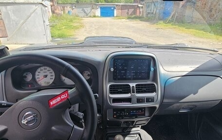 Nissan NP300, 2013 год, 1 350 000 рублей, 7 фотография