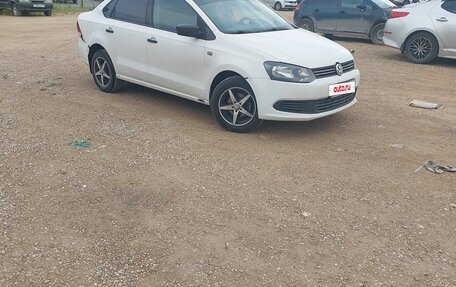 Volkswagen Polo VI (EU Market), 2011 год, 545 000 рублей, 2 фотография