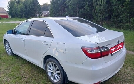 Toyota Camry, 2017 год, 2 180 000 рублей, 2 фотография
