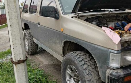 Nissan Terrano II рестайлинг, 1993 год, 300 000 рублей, 6 фотография