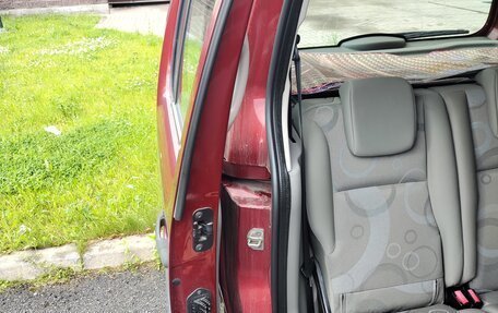 Renault Kangoo II рестайлинг, 2011 год, 901 000 рублей, 32 фотография