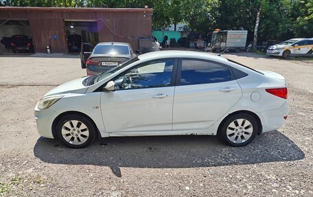 Hyundai Solaris II рестайлинг, 2014 год, 700 000 рублей, 3 фотография