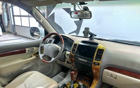 Toyota Land Cruiser Prado 120 рестайлинг, 2007 год, 2 499 900 рублей, 9 фотография