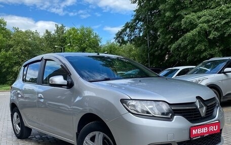Renault Sandero II рестайлинг, 2016 год, 899 000 рублей, 1 фотография