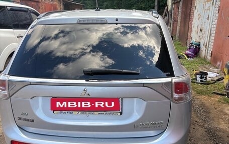 Mitsubishi Outlander III рестайлинг 3, 2013 год, 1 550 000 рублей, 1 фотография