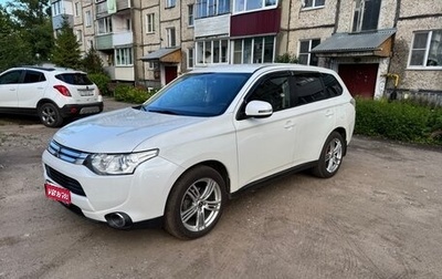 Mitsubishi Outlander III рестайлинг 3, 2014 год, 1 550 000 рублей, 1 фотография