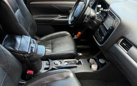 Mitsubishi Outlander III рестайлинг 3, 2013 год, 1 550 000 рублей, 4 фотография
