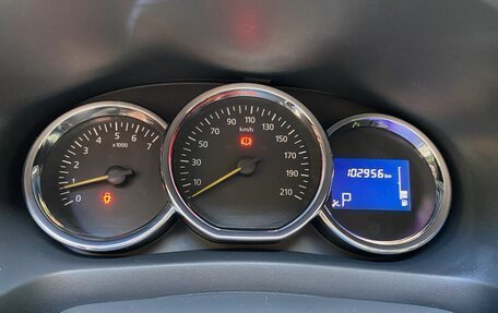 Renault Sandero II рестайлинг, 2016 год, 899 000 рублей, 12 фотография