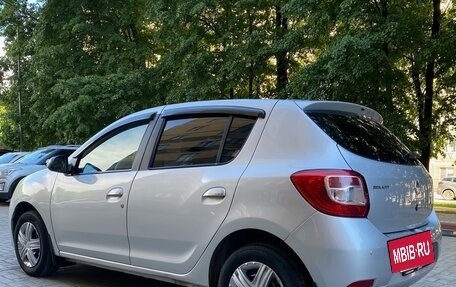 Renault Sandero II рестайлинг, 2016 год, 899 000 рублей, 29 фотография