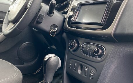 Renault Sandero II рестайлинг, 2016 год, 899 000 рублей, 28 фотография