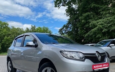 Renault Sandero II рестайлинг, 2016 год, 899 000 рублей, 31 фотография