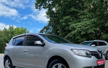 Renault Sandero II рестайлинг, 2016 год, 899 000 рублей, 32 фотография