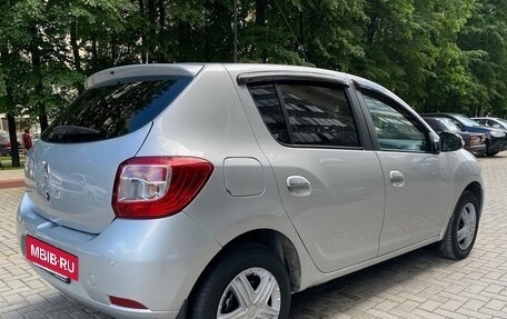 Renault Sandero II рестайлинг, 2016 год, 899 000 рублей, 30 фотография