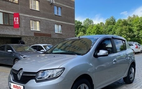 Renault Sandero II рестайлинг, 2016 год, 899 000 рублей, 33 фотография