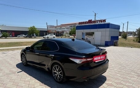 Toyota Camry, 2018 год, 2 700 000 рублей, 7 фотография