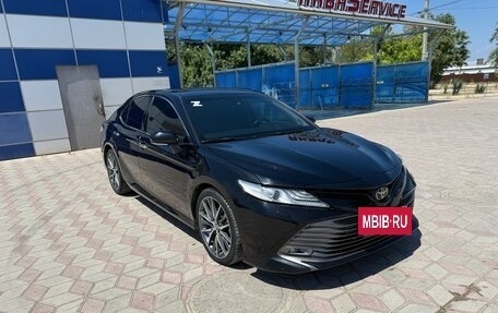 Toyota Camry, 2018 год, 2 700 000 рублей, 12 фотография