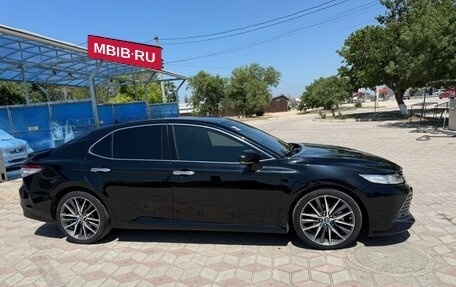 Toyota Camry, 2018 год, 2 700 000 рублей, 13 фотография