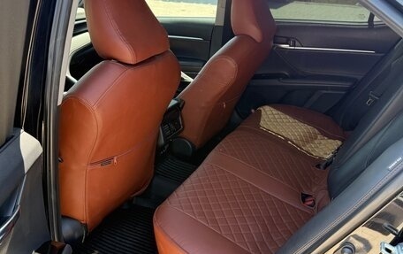 Toyota Camry, 2018 год, 2 700 000 рублей, 19 фотография