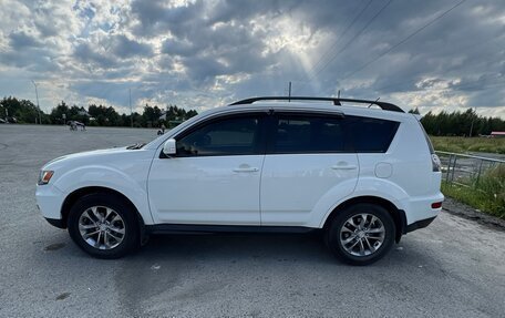 Mitsubishi Outlander III рестайлинг 3, 2011 год, 1 200 000 рублей, 4 фотография