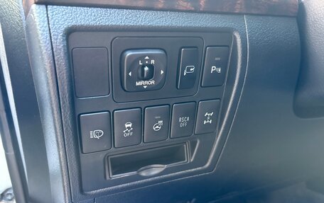 Toyota Land Cruiser 200, 2013 год, 3 500 000 рублей, 6 фотография