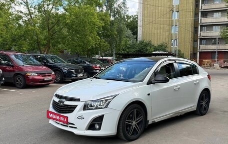 Chevrolet Cruze II, 2013 год, 800 000 рублей, 4 фотография