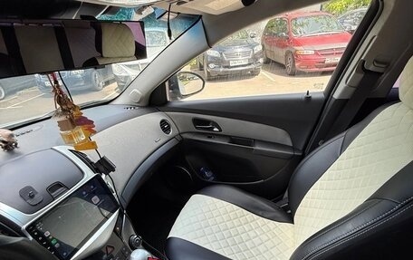 Chevrolet Cruze II, 2013 год, 800 000 рублей, 15 фотография