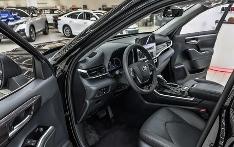 Toyota Highlander, 2024 год, 4 995 000 рублей, 8 фотография