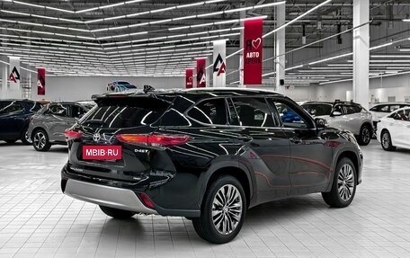 Toyota Highlander, 2024 год, 4 995 000 рублей, 4 фотография