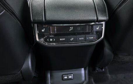 Toyota Highlander, 2024 год, 4 995 000 рублей, 13 фотография