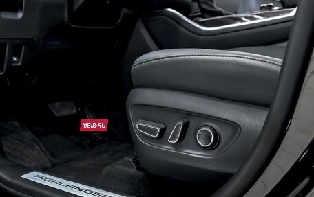 Toyota Highlander, 2024 год, 4 995 000 рублей, 14 фотография