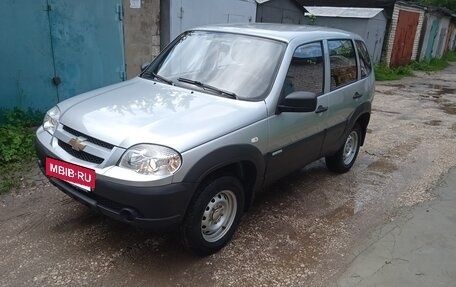 Chevrolet Niva I рестайлинг, 2014 год, 650 000 рублей, 2 фотография