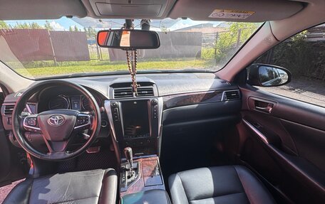 Toyota Camry, 2015 год, 2 800 000 рублей, 15 фотография