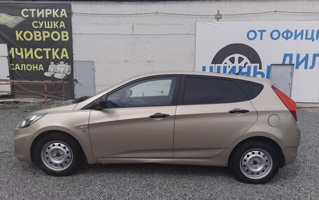 Hyundai Solaris II рестайлинг, 2012 год, 650 000 рублей, 2 фотография