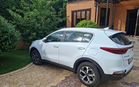KIA Sportage IV рестайлинг, 2021 год, 1 850 000 рублей, 5 фотография