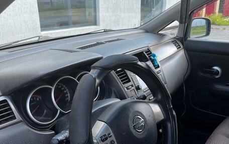 Nissan Tiida, 2011 год, 800 000 рублей, 4 фотография
