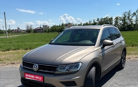 Volkswagen Tiguan II, 2019 год, 2 600 000 рублей, 1 фотография