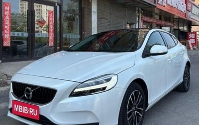 Volvo V40 II рестайлинг, 2018 год, 1 140 000 рублей, 1 фотография