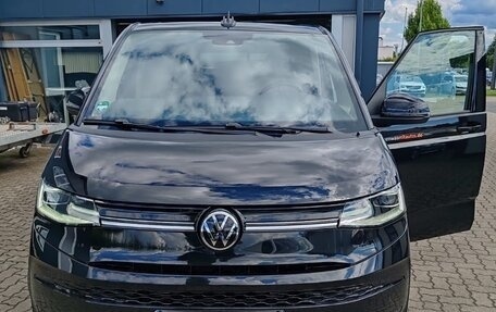 Volkswagen Multivan, 2023 год, 6 150 000 рублей, 4 фотография