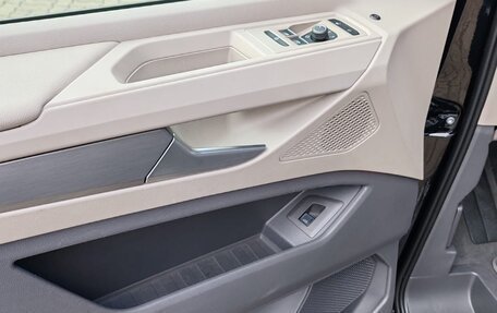 Volkswagen Multivan, 2023 год, 6 150 000 рублей, 11 фотография