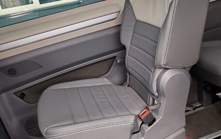 Volkswagen Multivan, 2023 год, 6 150 000 рублей, 20 фотография