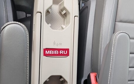 Volkswagen Multivan, 2023 год, 6 150 000 рублей, 18 фотография