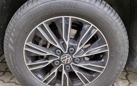 Volkswagen Multivan, 2023 год, 6 150 000 рублей, 25 фотография